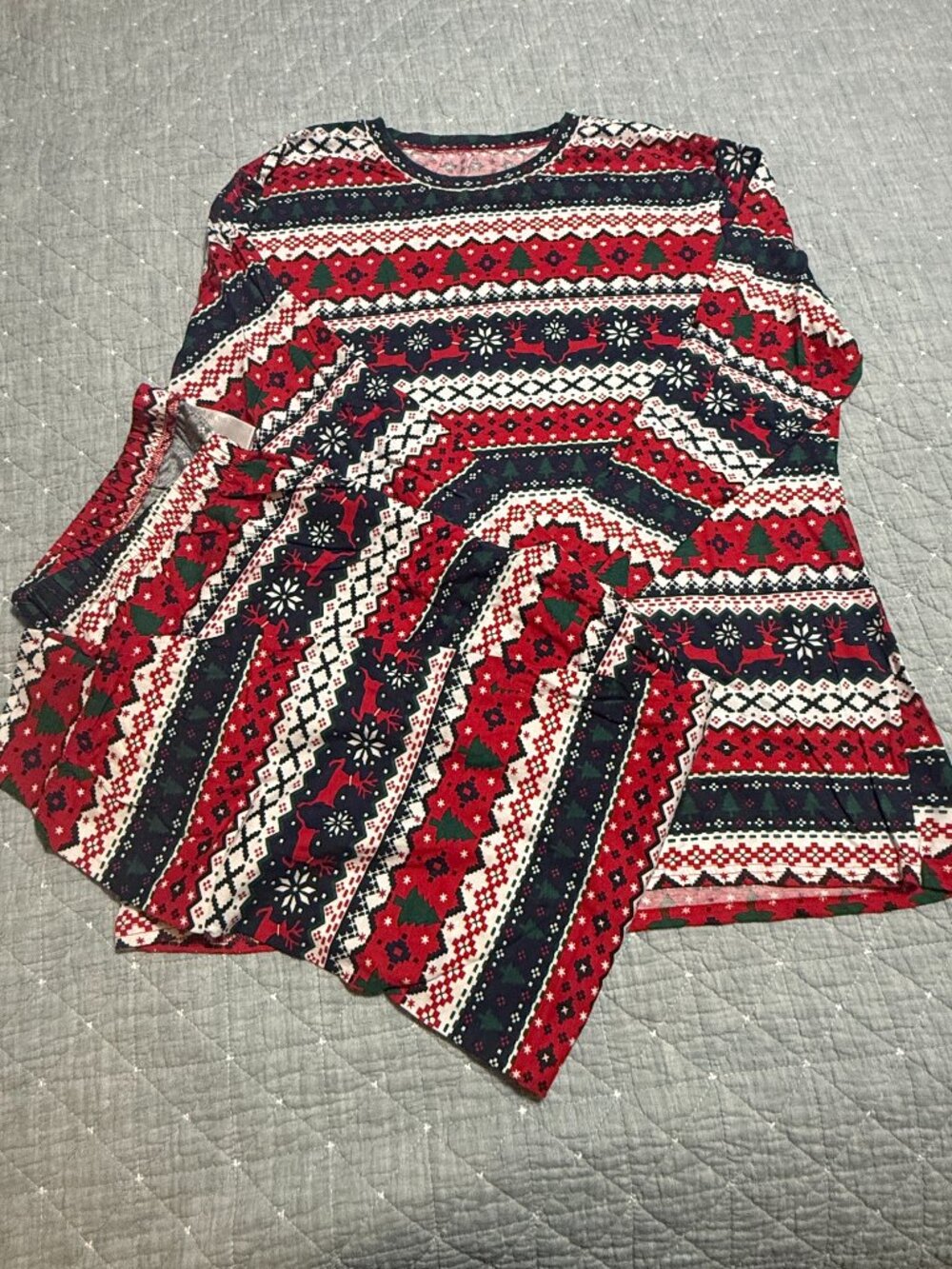 Children's Place Adult Family Matching Christmas Sz XL Red/Blue/Green PJ NWOT
